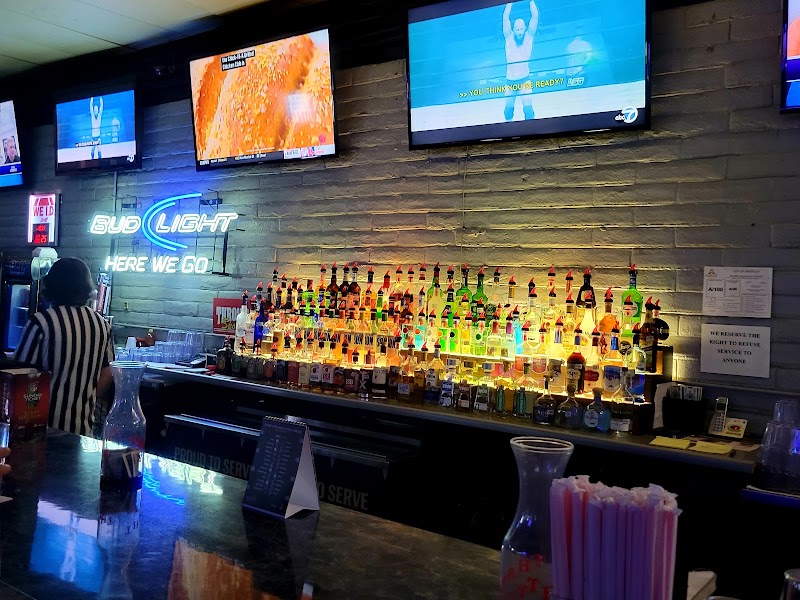 Throwbacks Sports Bar photo 3