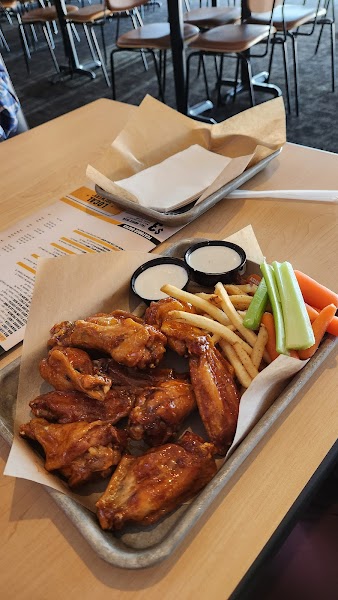 Buffalo Wild Wings photo 4