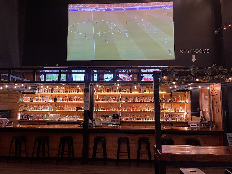 AGR Sports Bar – Live Sports, Axe Throwing & Games photo 4