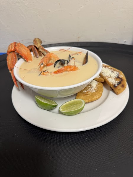 Mariscos ashly restaurant photo 5