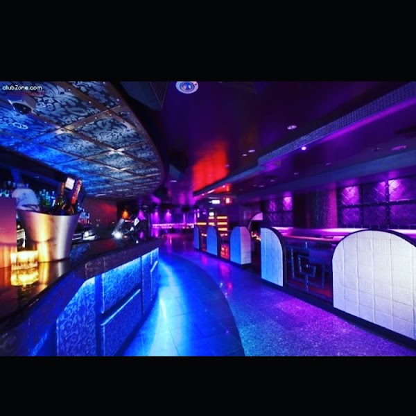 District Sporting lounge photo 2