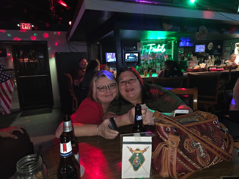 Sideline Club photo 2