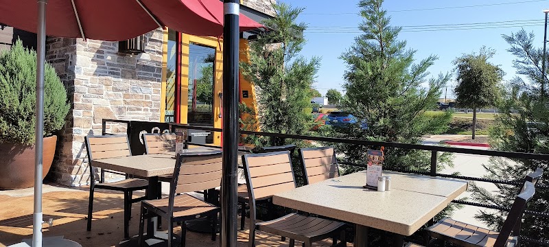 Lazy Dog Restaurant & Bar