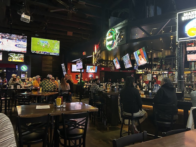 Wild Pitch Sports Bar & Grill photo 4
