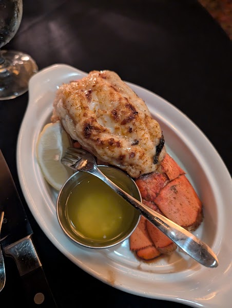 Dakotas Steaks - Seafood - Chops photo 3