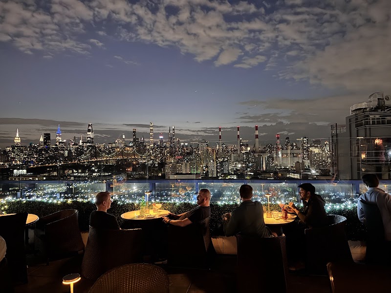 Vista Sky Lounge photo 3
