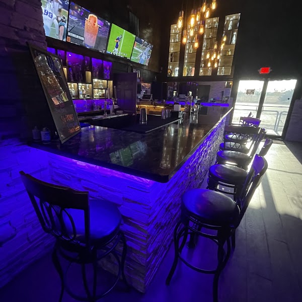 Toro Lounge photo 4