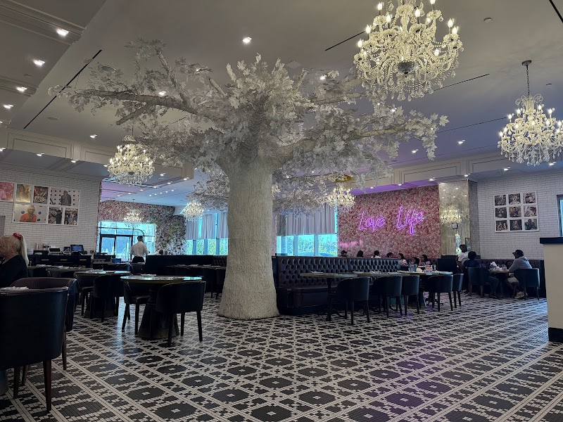 Sugar Factory - Queens photo 4