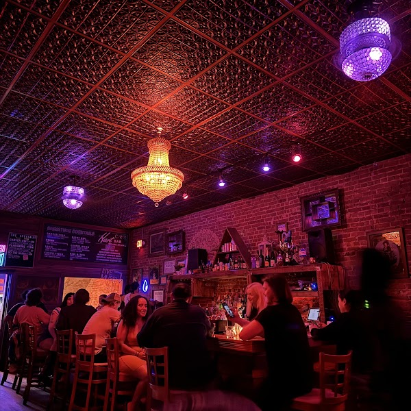 Hart Bar photo 5