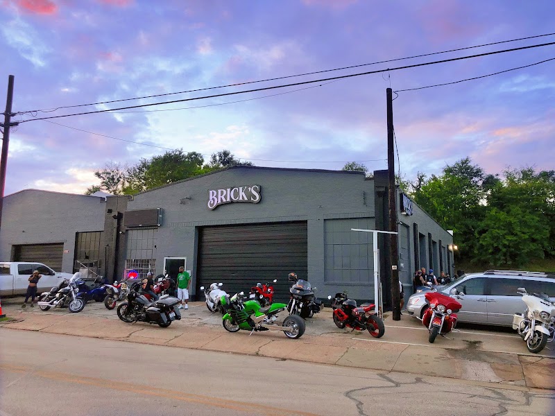 Bricks Bar & Grill
