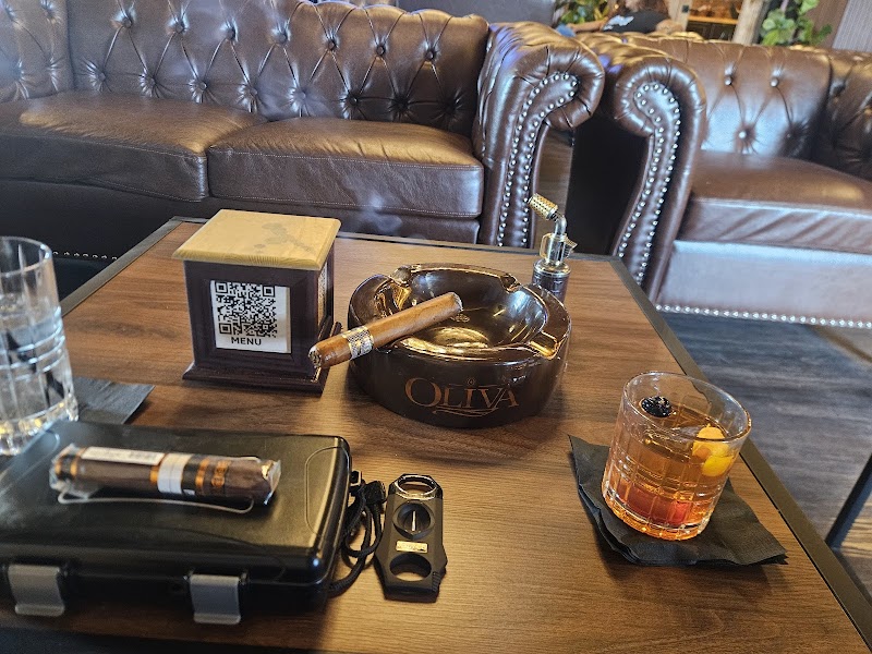Cheroots Lounge photo 5