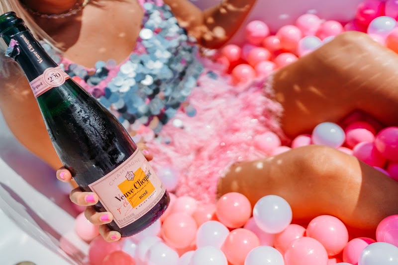 Brooke's Bubble Bar photo 3