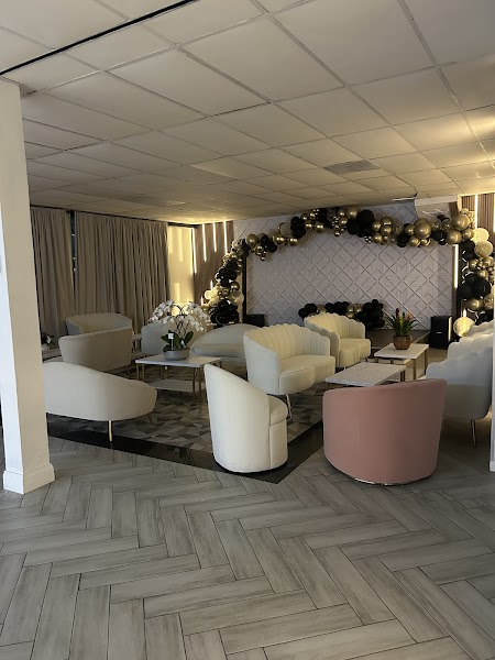 The R Lounge Bar & Poolside photo 5