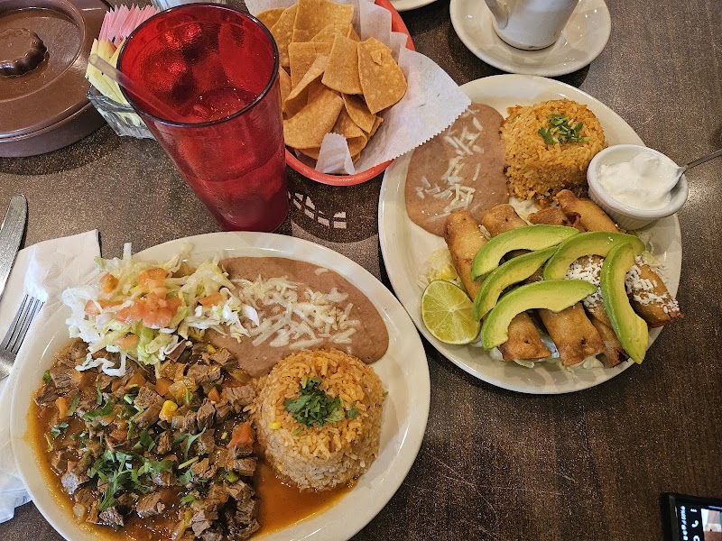 Porfirio's Restaurant Bar photo 5