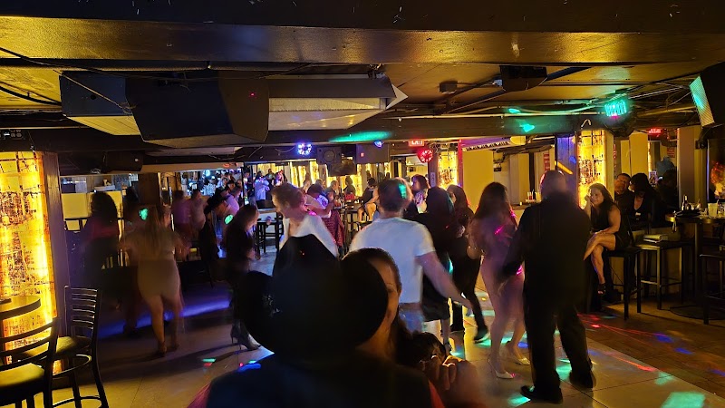 Teddy's Lounge