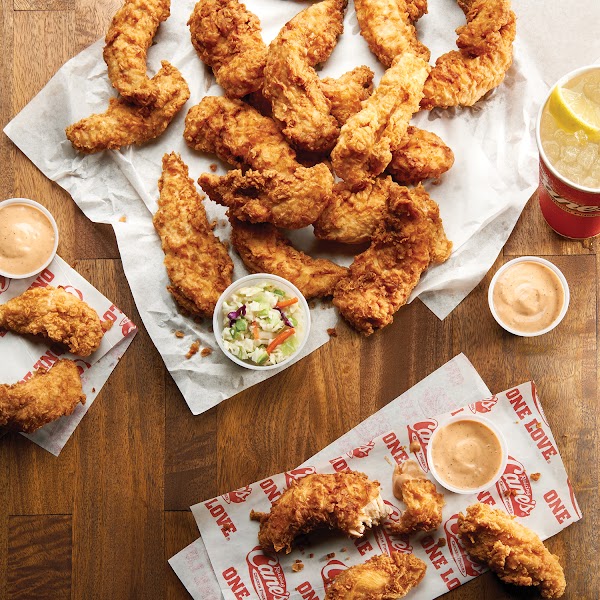 Raising Cane's Chicken Fingers photo 2