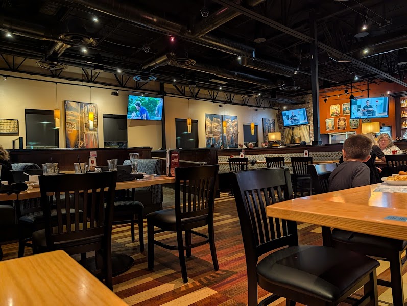 BJ's Restaurant & Brewhouse photo 3
