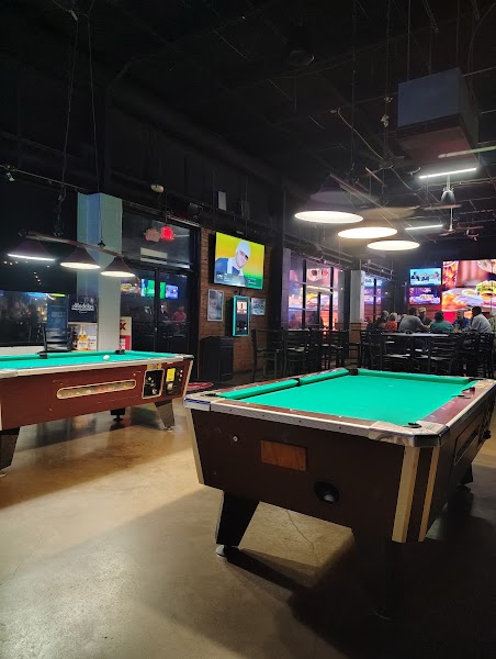 Mac's Sports Bar -N- Grill photo 3