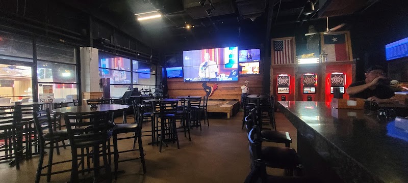Mac's Sports Bar -N- Grill photo 5
