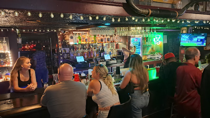 Cheers Pub