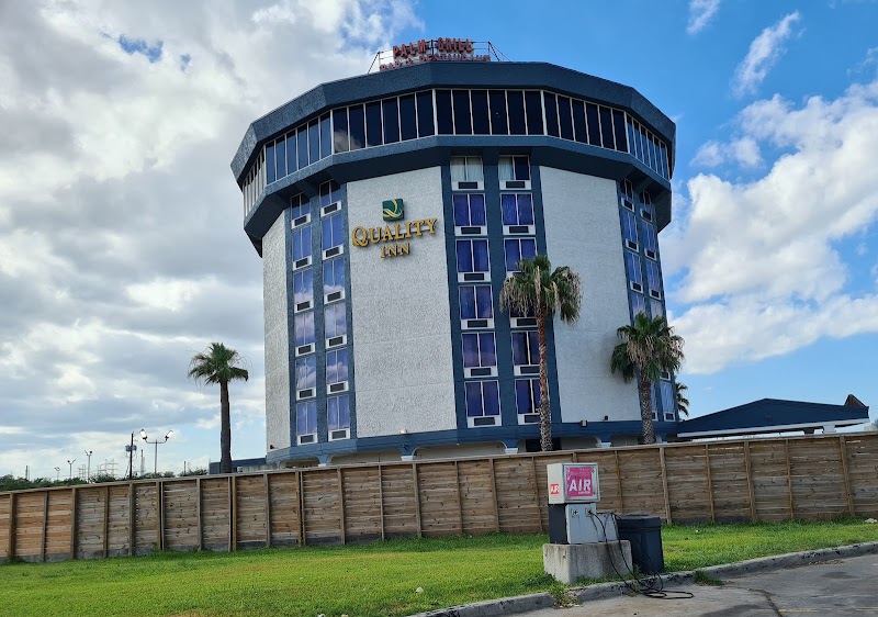 Skyview at the Palm Grill Pasadena photo 3