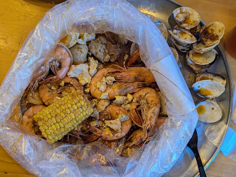 Hook & Reel Cajun Seafood & Bar photo 3
