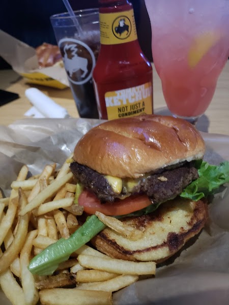 Buffalo Wild Wings photo 4