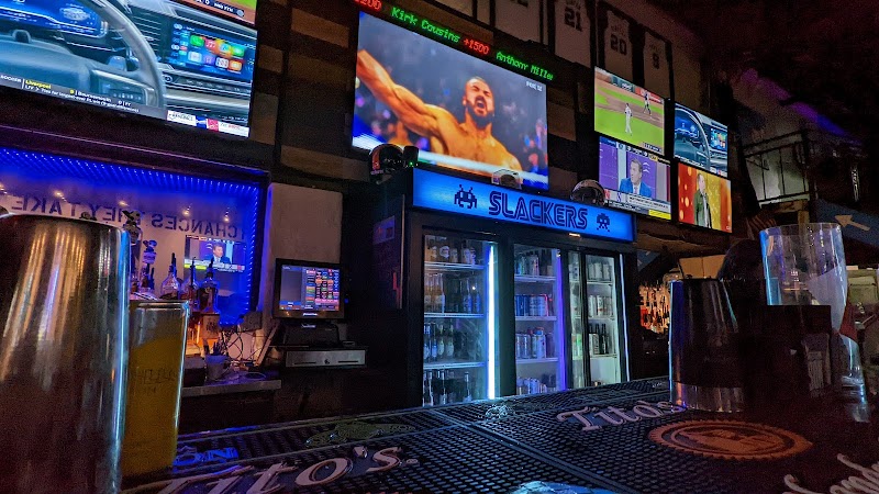Slackers Sports Bar photo 3