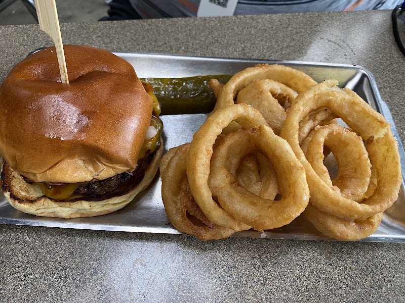 Bonnie & Clyde's Bar & Grill photo 3