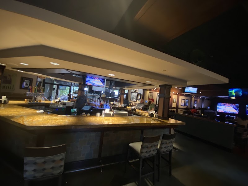 Bonnie & Clyde's Bar & Grill photo 5