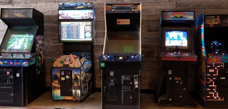 Reno's Karaoke & Pool Bar photo 4
