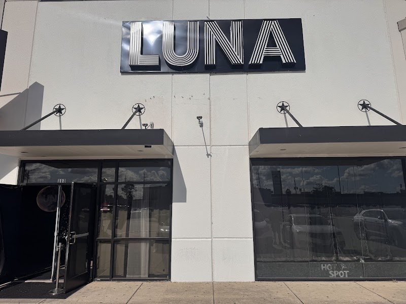 Luna The Woodlands photo 5