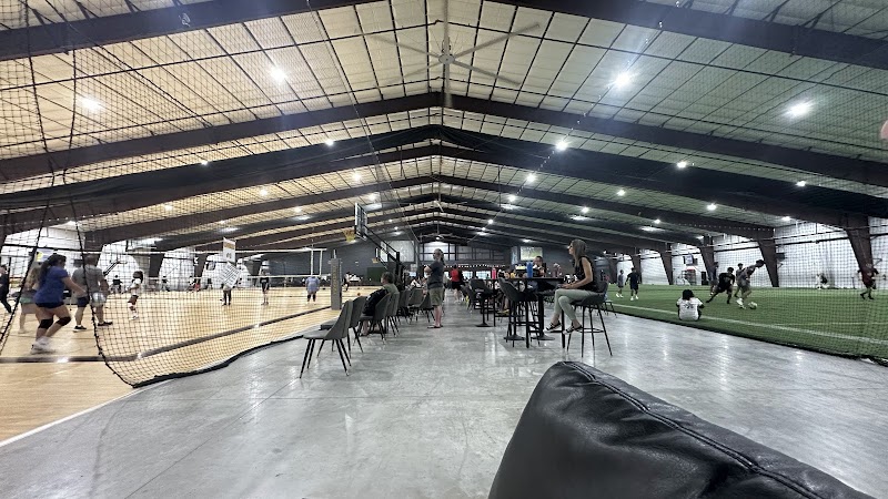 Community Fieldhouse Sports Bar and Grill photo 3