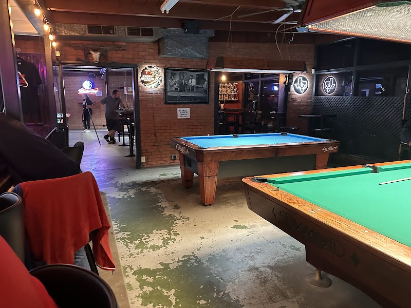 Side Pocket Billiards