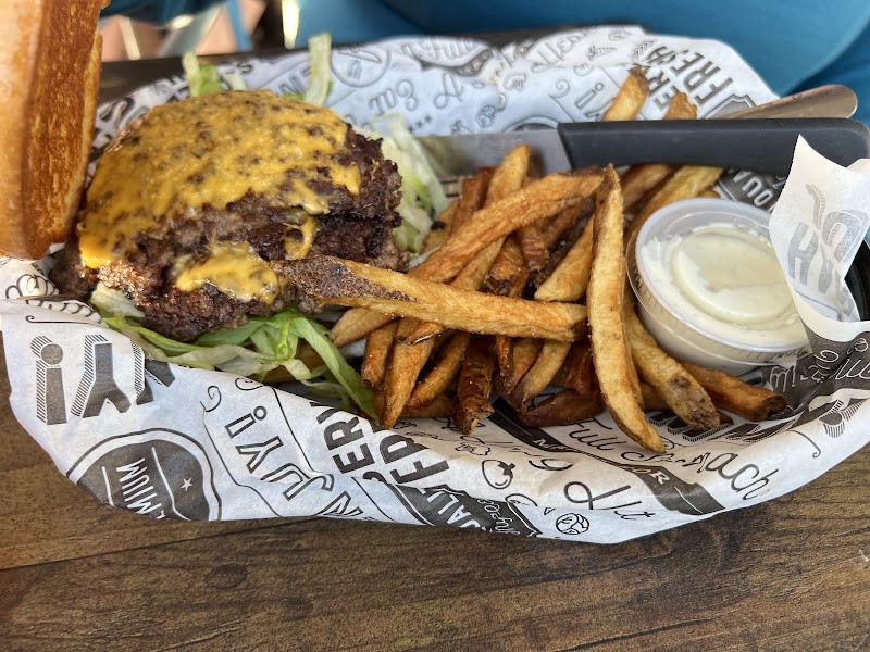 Shotzee's Bar & Grill photo 4