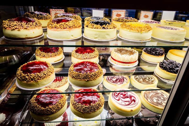 Junior's Restaurant & Bakery photo 2