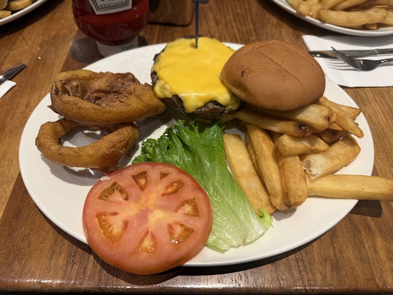 Junior's Restaurant & Bakery photo 3