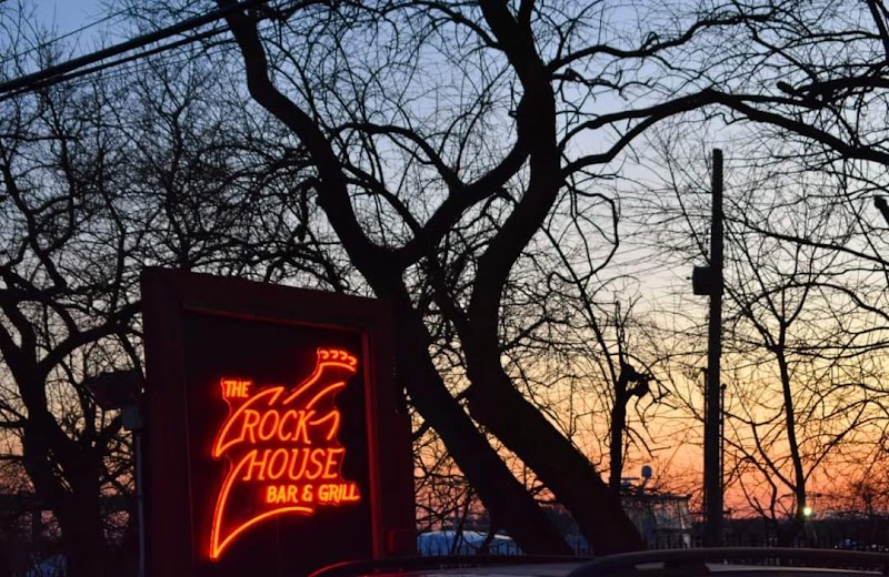 the Rock House bar and grill photo 3