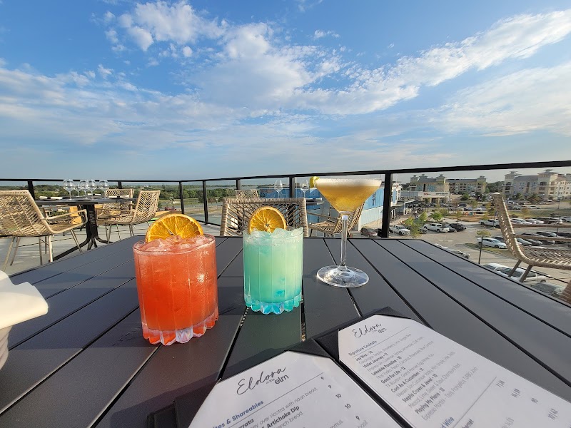 Eldora at The Elm - Rooftop Bar & Lounge photo 3