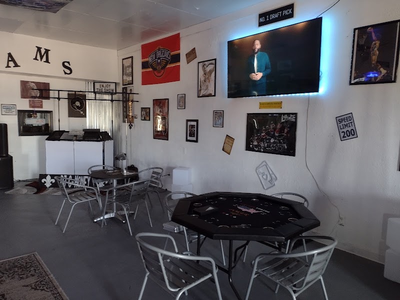 Dreams sports bar and grill photo 5